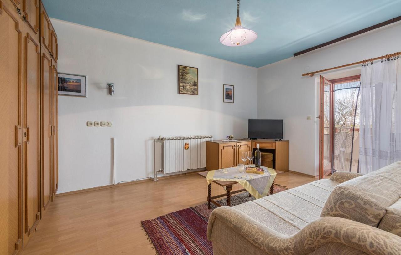 Apartments Ulika Цервар-Порат Экстерьер фото